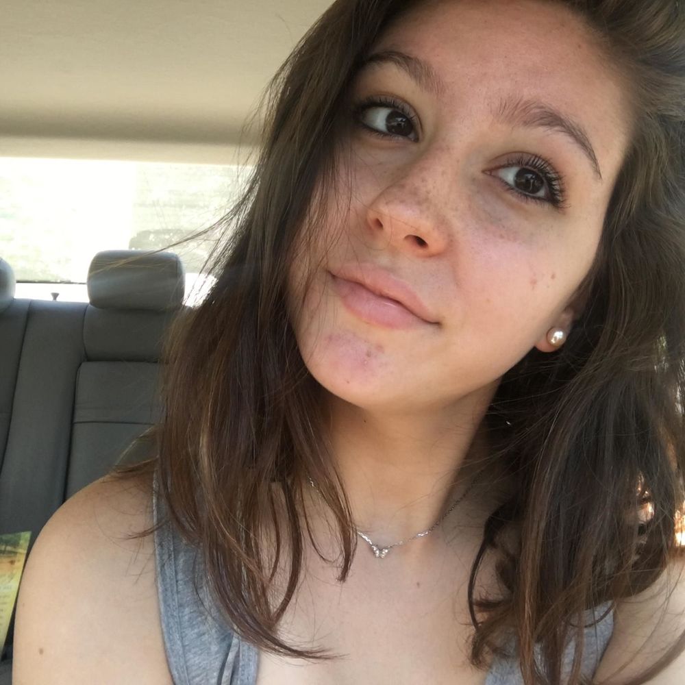 Meet your Posher, Dominique